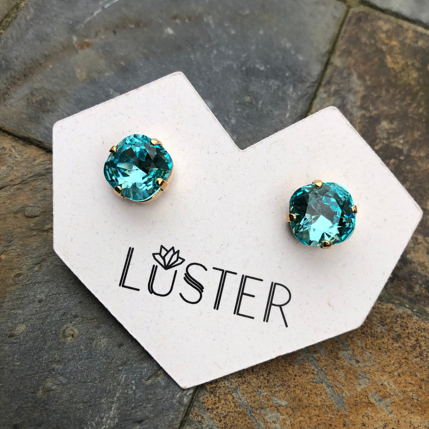 Classic Cushion Cut Posts