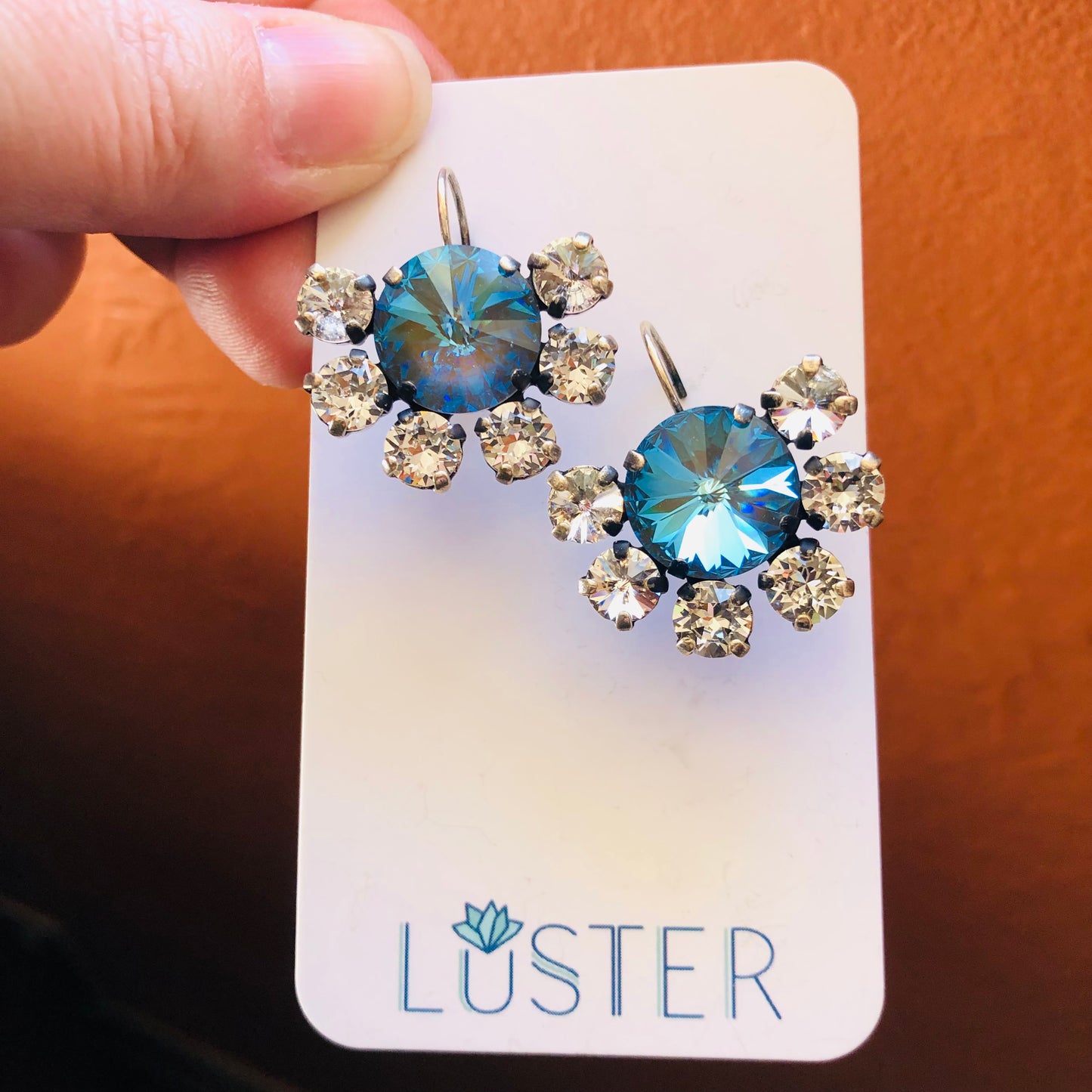 Rivoli Cluster Leverbacks