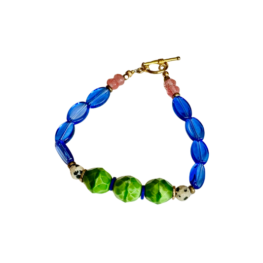 Green Barrel Glass Bracelet